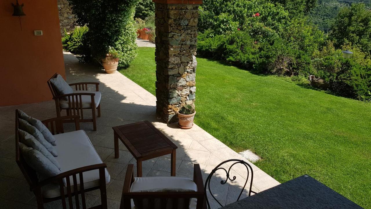 Villa Claudia Quiliano Exterior photo