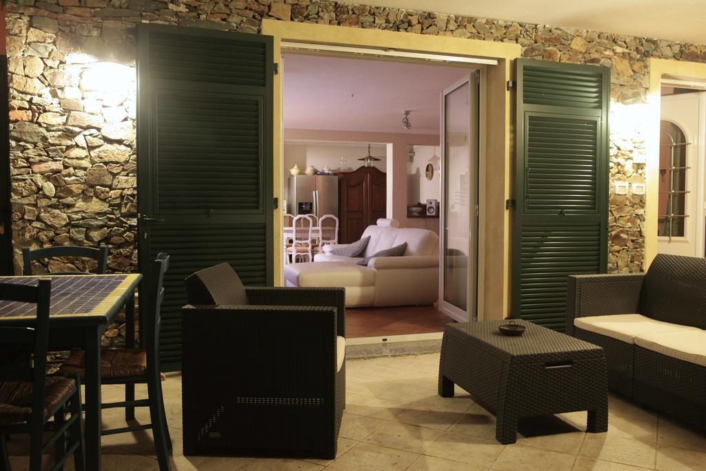 Villa Claudia Quiliano Room photo
